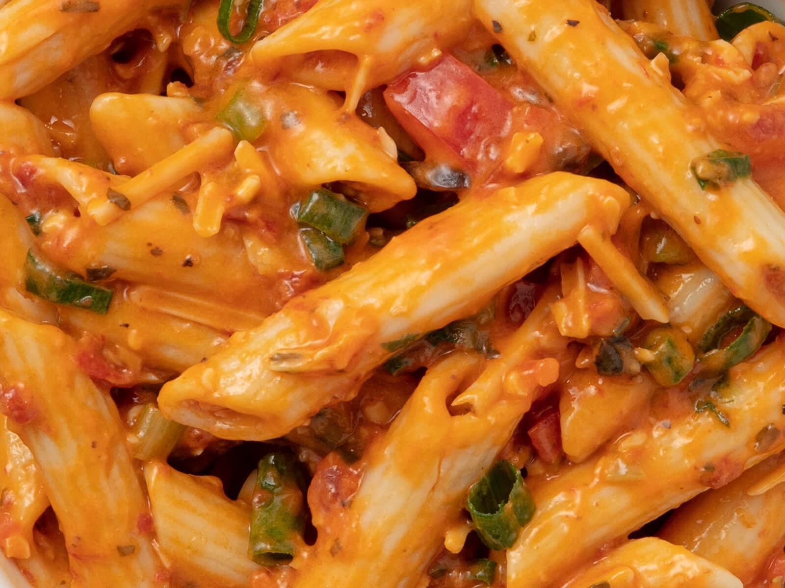 Tomato Basil Pesto Pasta Salade